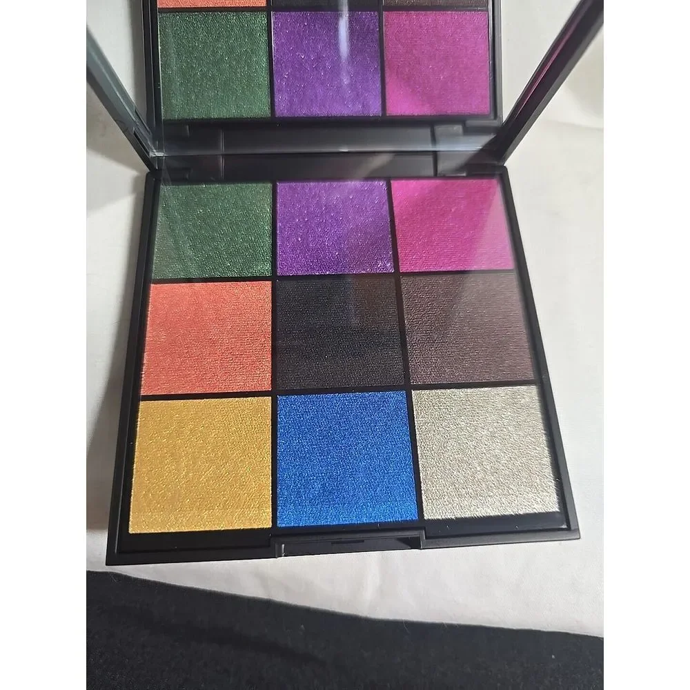 Avon‎ FMG Cashmere  Eyeshadow  Pallette Enchanted Eyes